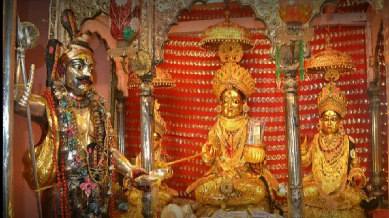 माता अन्नपूर्णा के दर पर उमड़ा आस्था का सैलाब