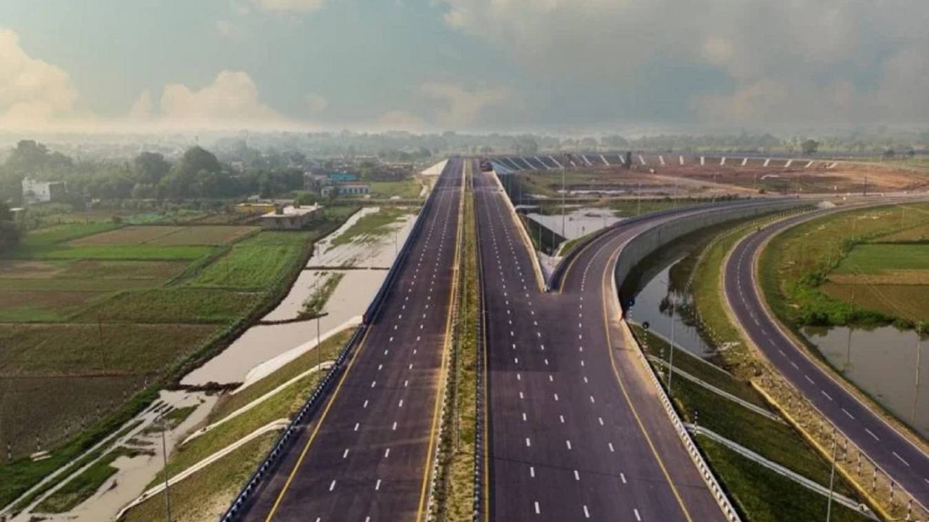 पीएम मोदी 16 नवम्बर को पूर्वांचल एक्सप्रेस-वे करेंगे उद्धघाटन