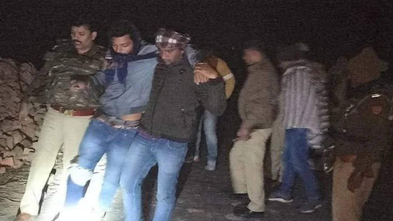 हत्या की रच रहे थे साजिश दबोचे गए अभियुक्त 