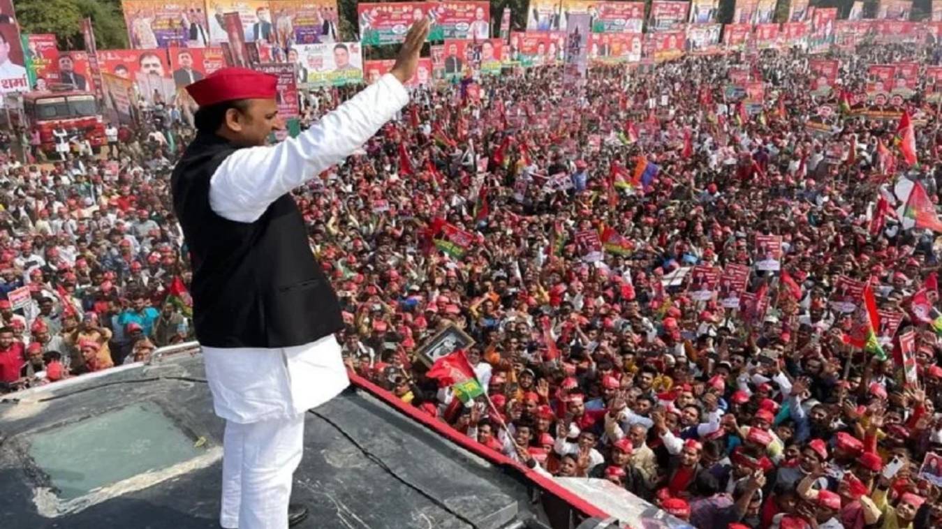 अखिलेश यादव मैनपुरी में योगी सरकार पर साधा निशाना,कहा- सरकार बताएं लखीमपुर में बुलडोजर कब चलेगा ?