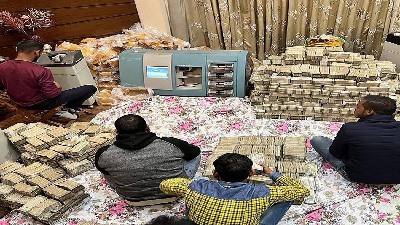 डीजीजीआई ने 177.45 करोड़ की नकदी को माना टर्नओवर, पेनाल्टी देकर ही छूट सकता है इत्र कारोबारी पीयूष