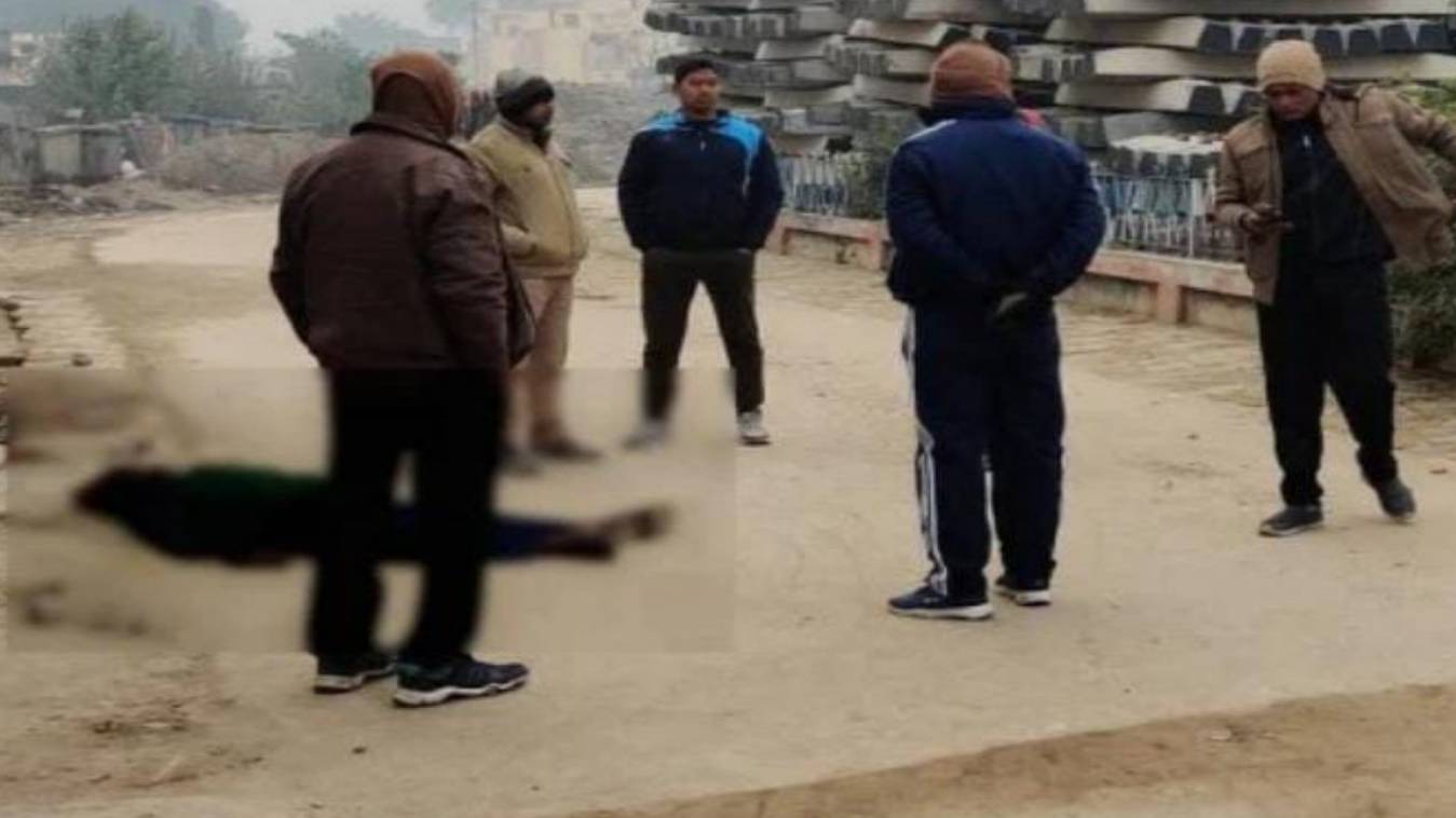 जौनपुर: जंघई रेलवे स्टेशन पर मिला लावारिस हाल में अधेड़ का शव, सीमा विवाद में उलझी पुलिस