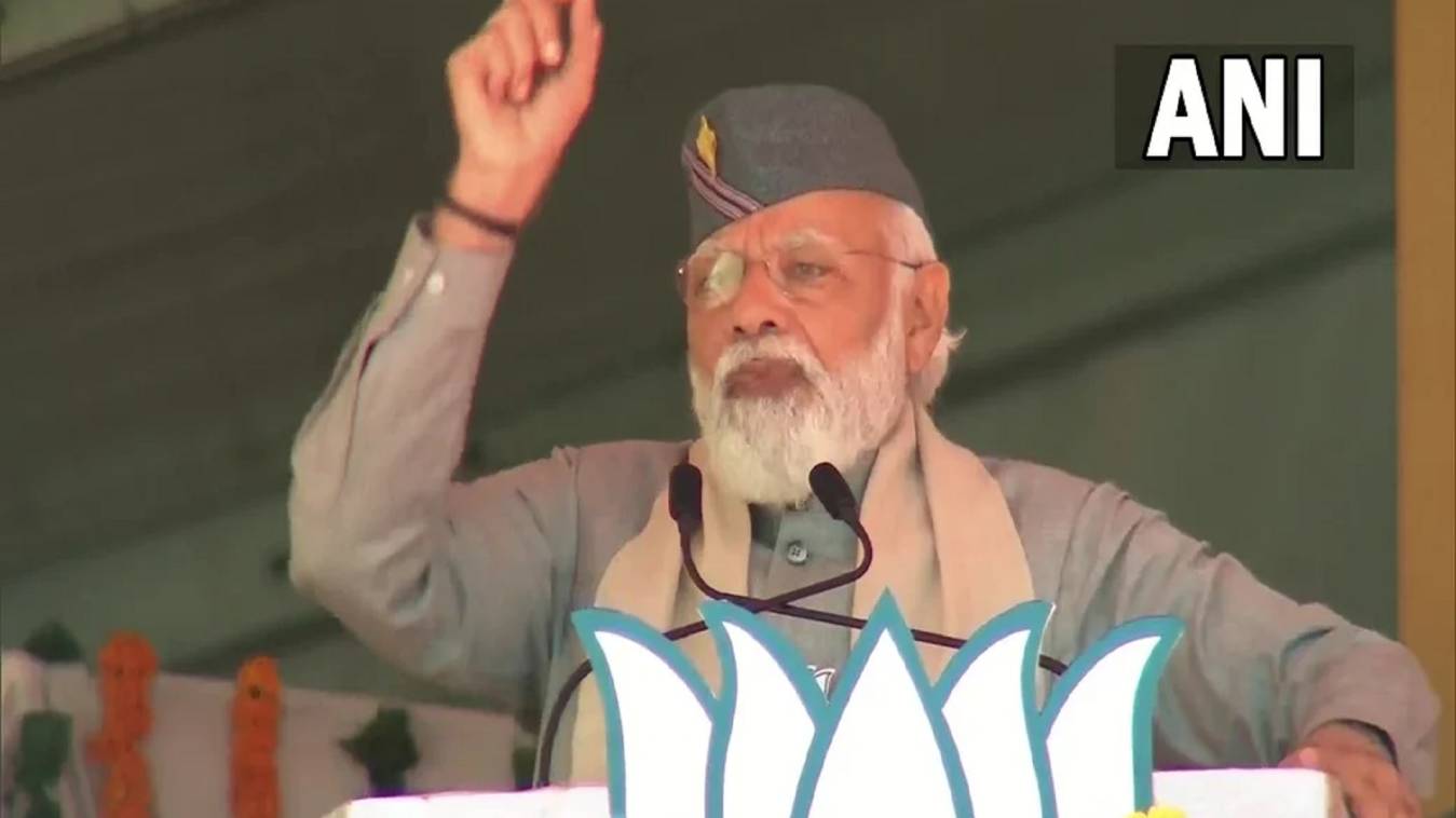 अल्मोड़ा में बोले मोदी- सबमे डालो फुट- मिल कर करो लूट, कांग्रेस की नीति 