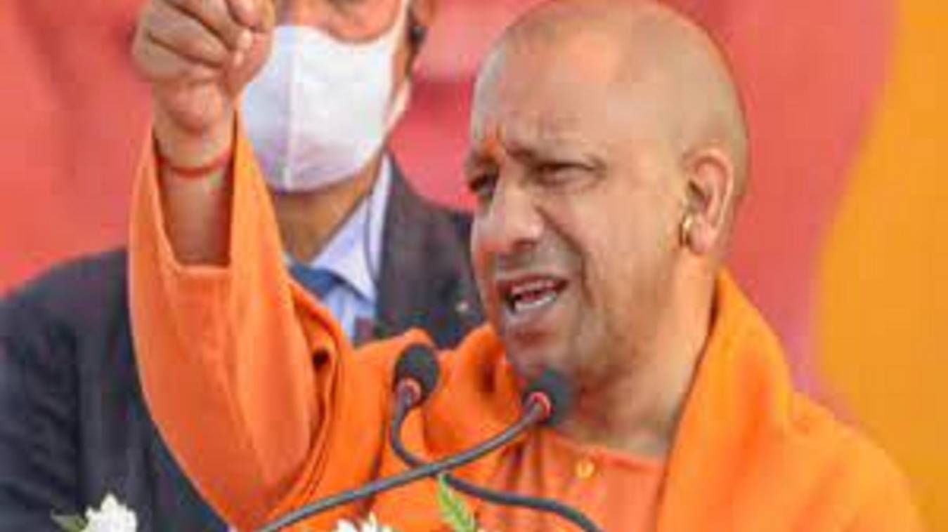 कोई महिला अपनी पसंद से नहीं पहनती हिजाब -सीएम योगी