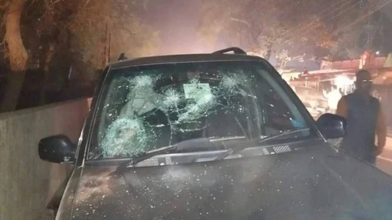 अयोध्या में बाहुबलियों के बीच चली गोलियां, अभय सिह व पांच अन्य को पुलिस ने हिरासत में लिया 