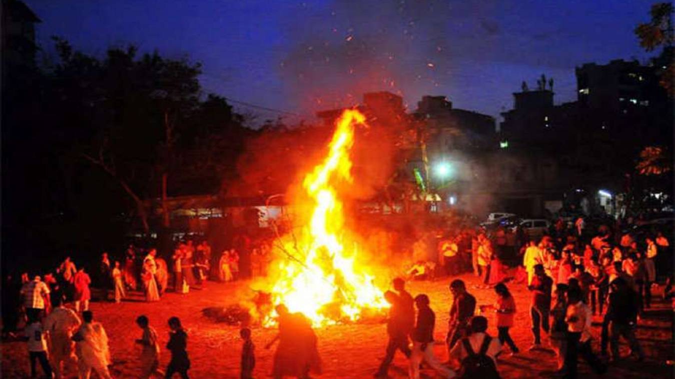 काशी में 17 मार्च को होलिका दहन और 18 को होली