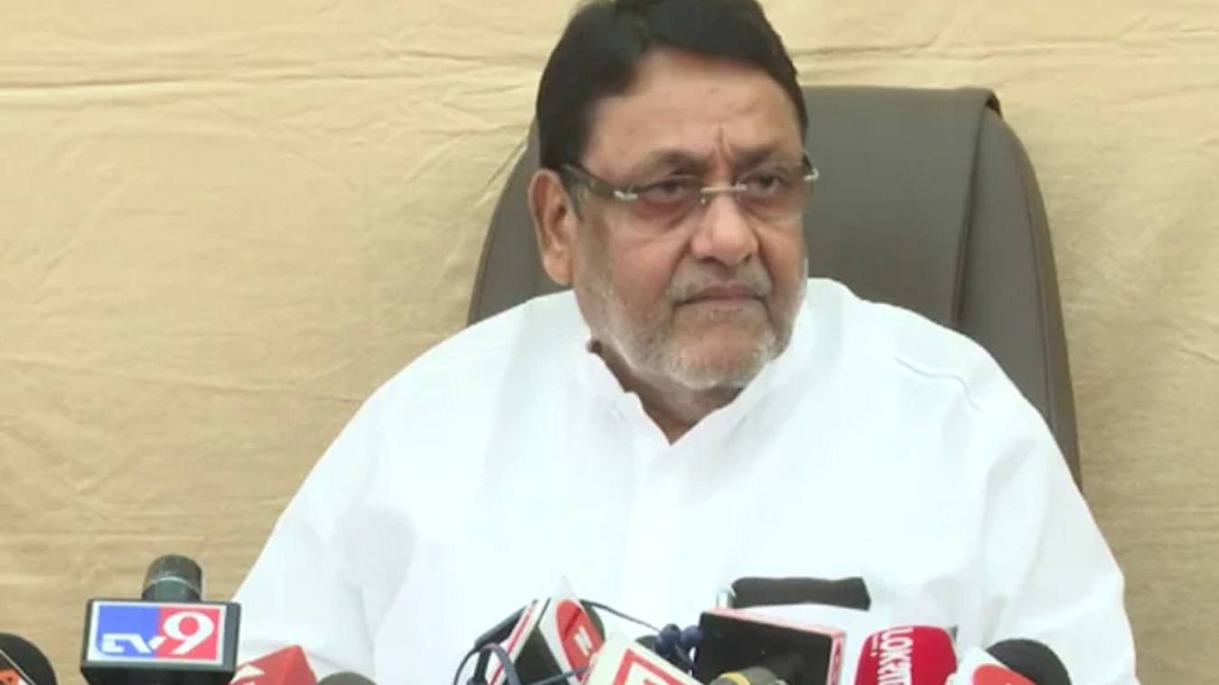 नवाब मलिक के गिरफ्तारी के बाद विपक्षियों ने उठाई इस्तीफे की मांग