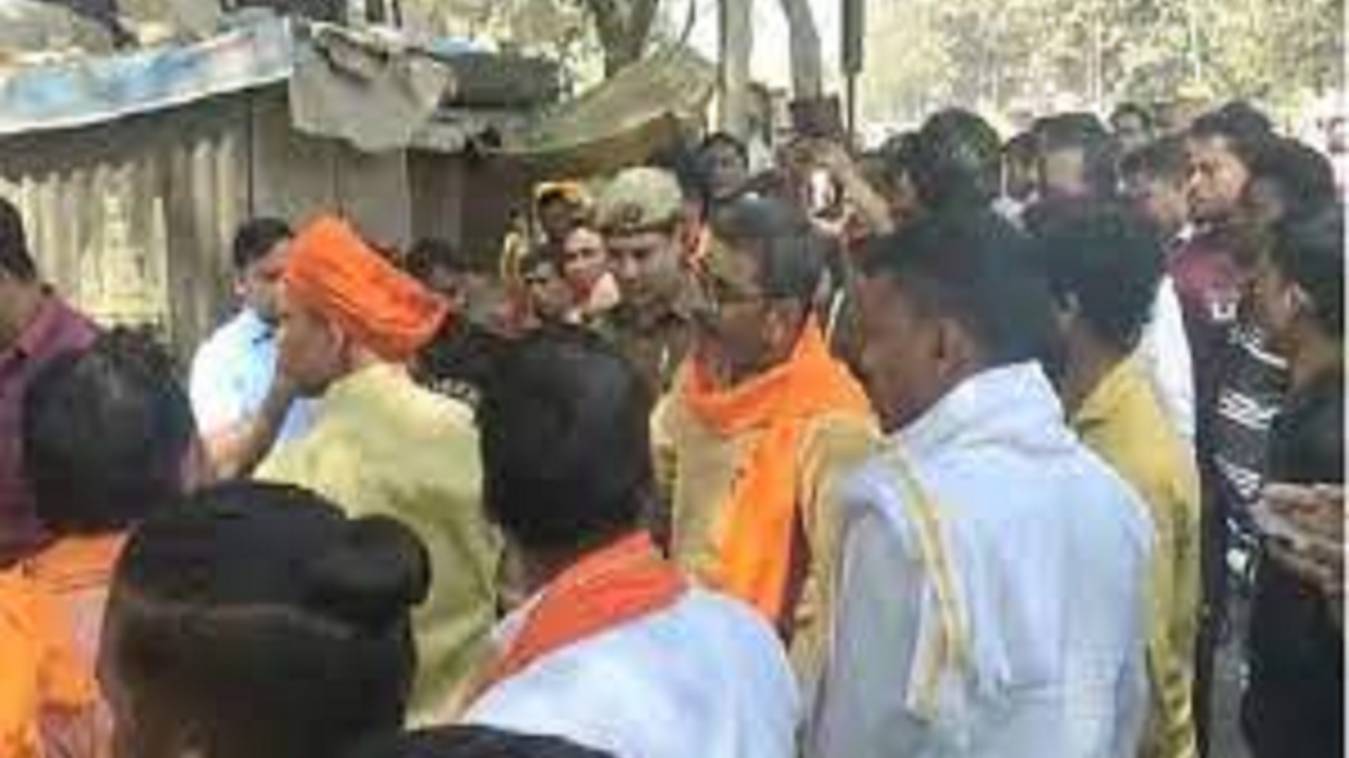 मंत्री नीलकंठ तिवारी और पुलिस के बीच नोकझोंक, जानिए क्या था पूरा मामला