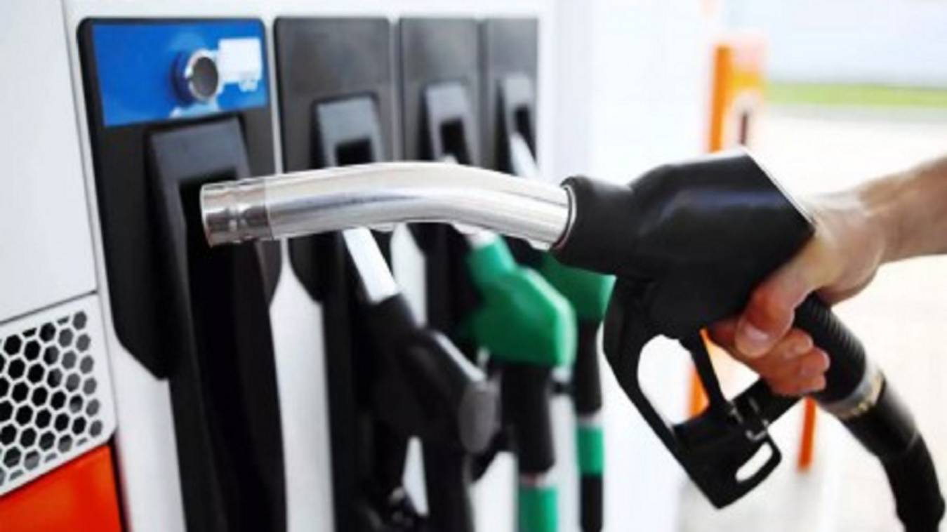आज फिर बढ़े पेट्रोल और डीजल के दाम, वाराणसी में पेट्रोल सौ रुपये के पार