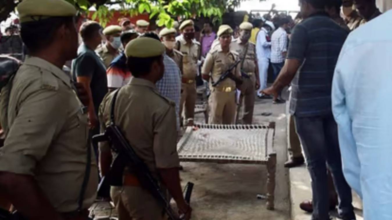 प्रयागराज: सामूहिक हत्याकांड में आया नया मोड़