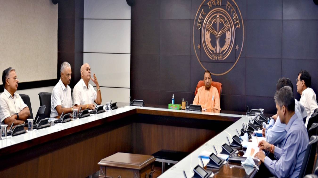 बिजली कटौती पर सीएम योगी का खरी-खरी,बोले- जो भी व्यवस्था जरूरी हो वह तत्काल की जाए