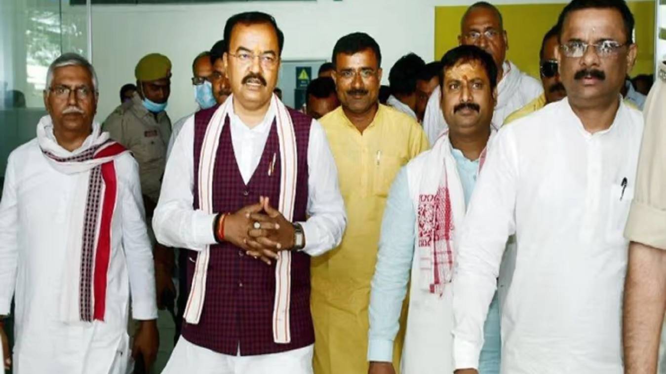 वाराणसी पहुंचे डिप्टी सीएम केशव प्रसाद मौर्य,चंदौली की घटना पर जताया दुःख, कहा- दोषियों को किसी भी हाल में नहीं बक्शा जाएगा