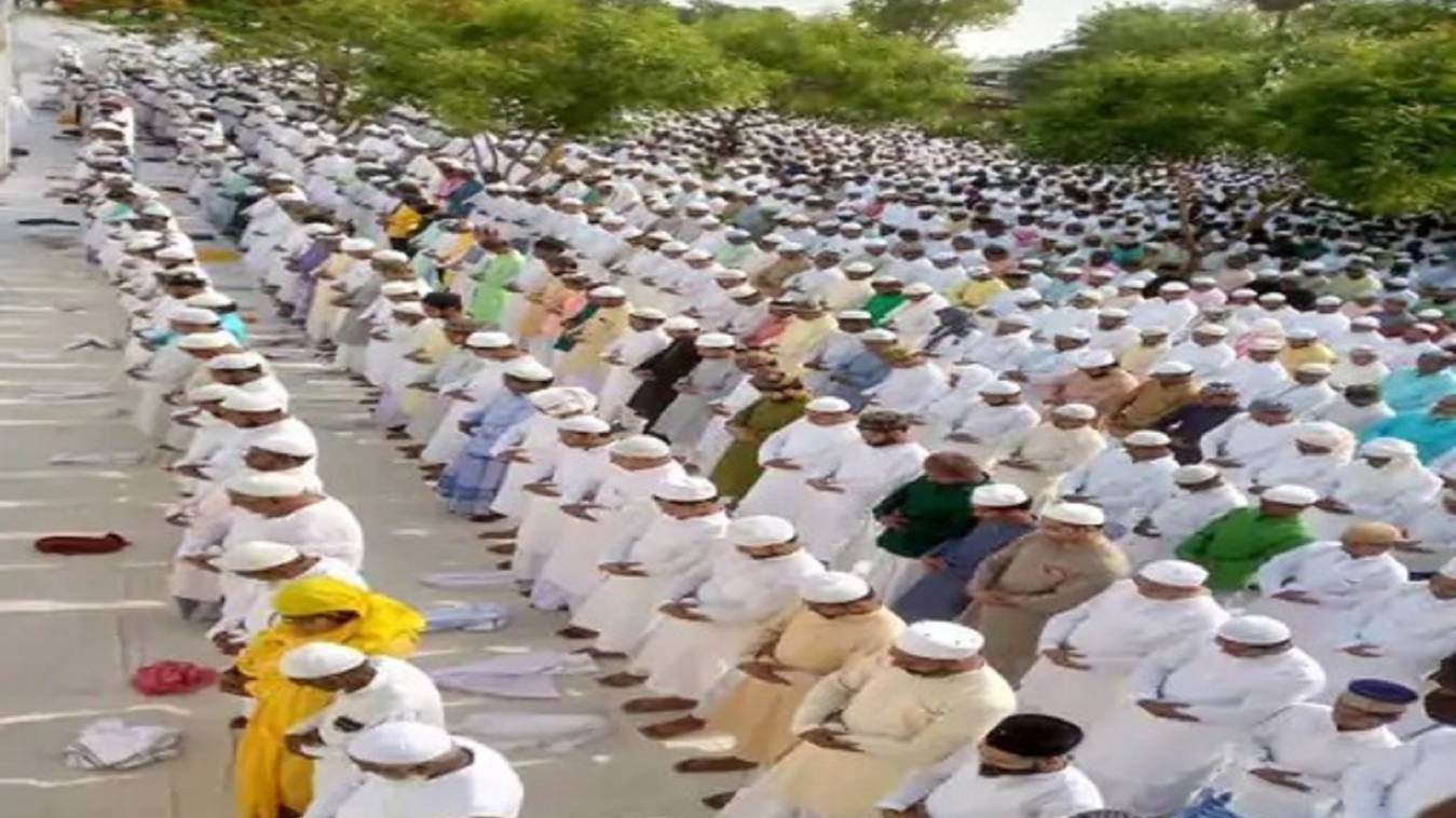 खुशियों की बरसात में भीगे ईद के दिन और रात