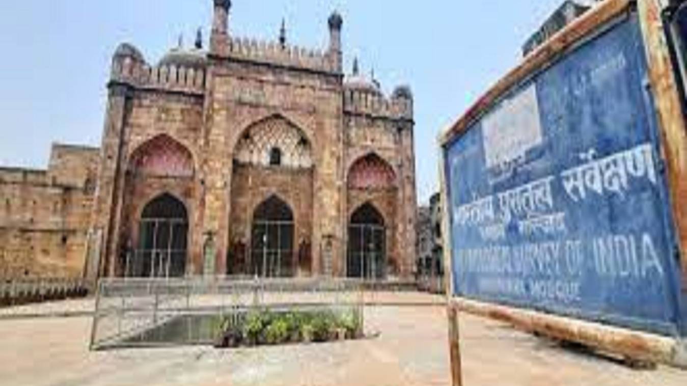  ज्ञानवापी के बाद एक और काशी की मस्जिद को लेकर विवाद शुरू , कोर्ट पहुंचा मामला
