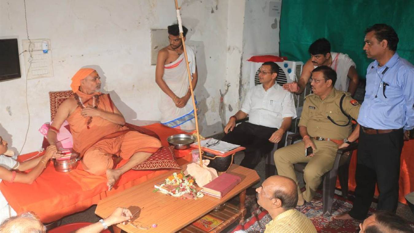 पूजा पर अड़े स्वामी अविमुक्तेश्वरानंद का अन्न-जल त्याग चौथे दिन भी जारी 