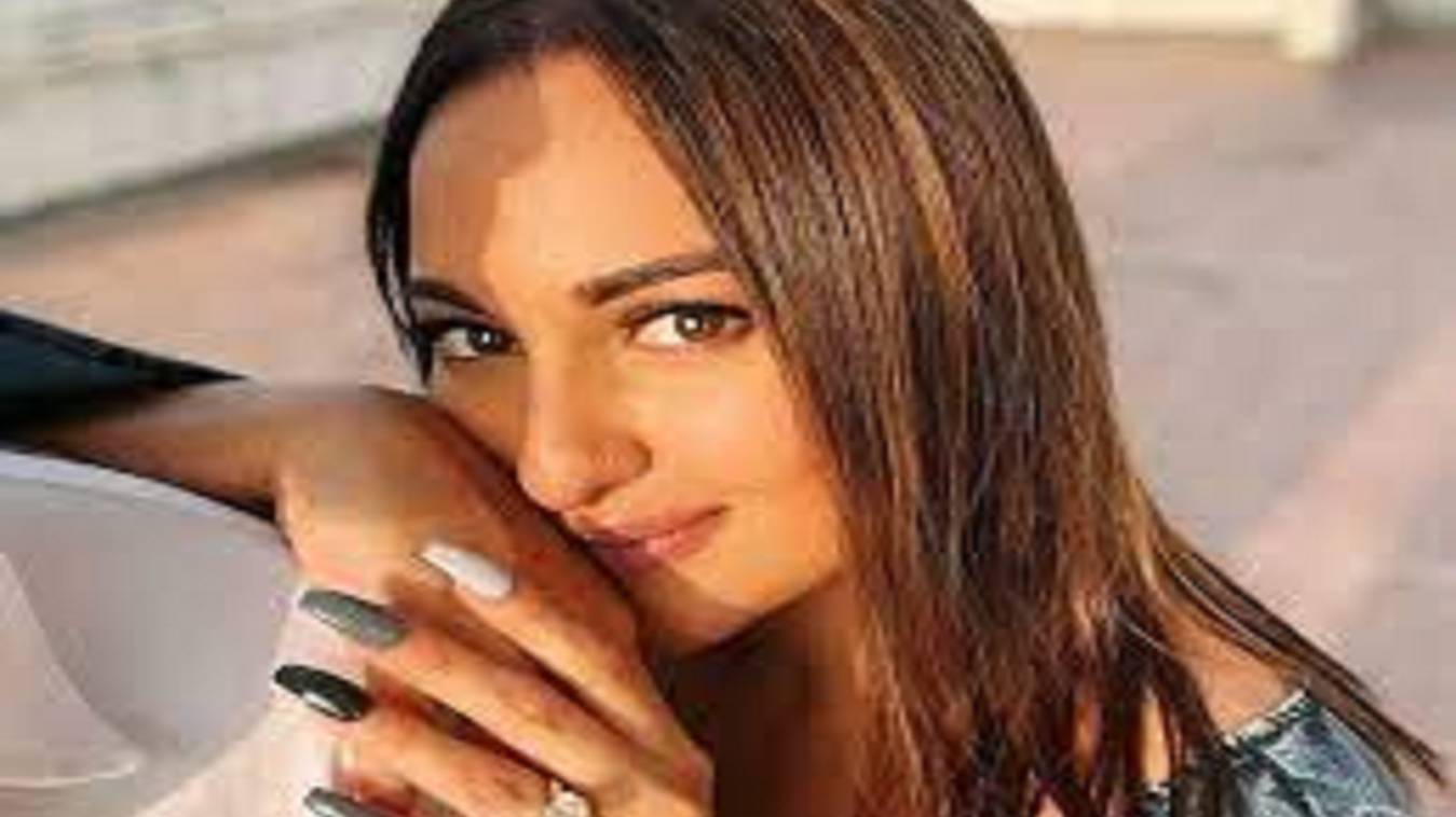 सोनाक्षी ने जहीर इकबाल संग अपनी शादी पर किया खुलासा, वीडियो शेयर कर बताई सच्चाई 