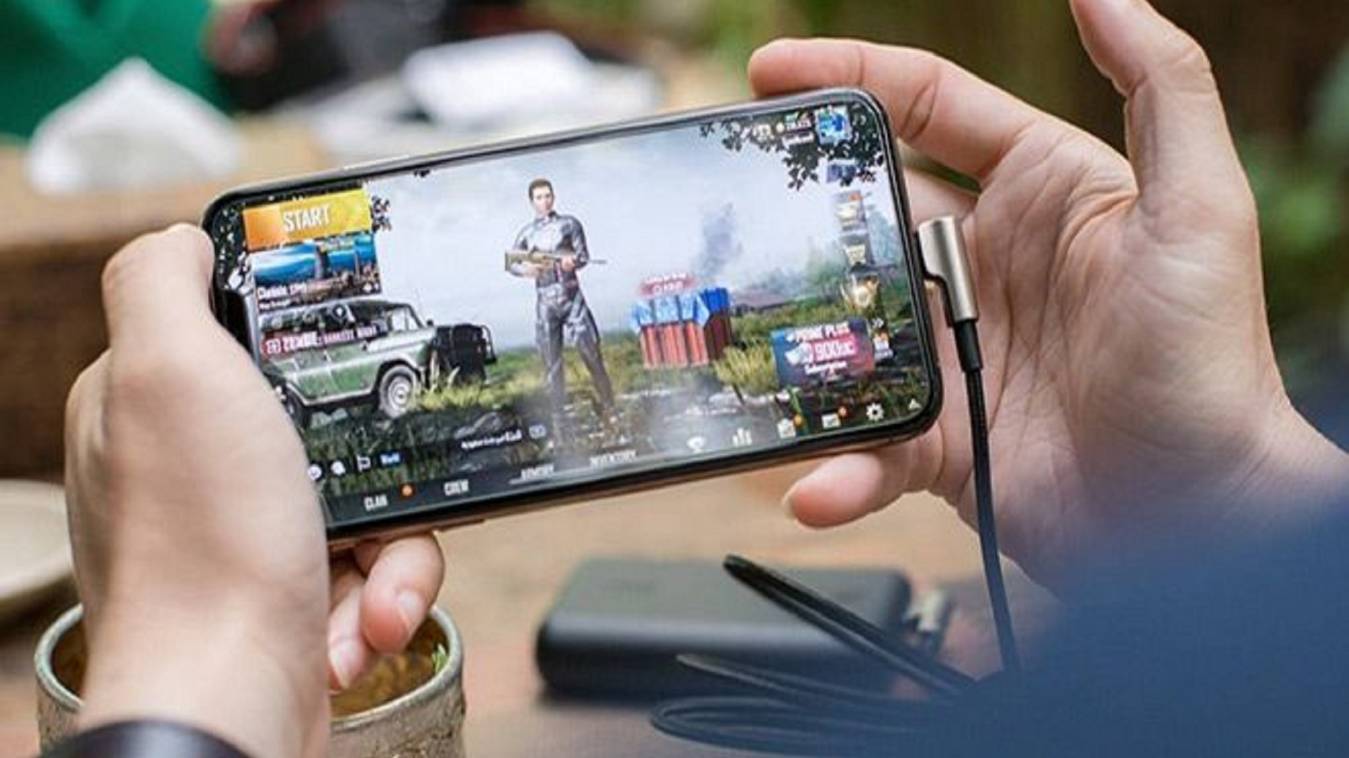 ऑनलाइन गेमिंग के दलदल में फंसता देश का भविष्य