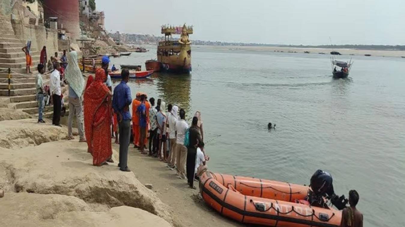 तुलसी घाट पर गंगा में स्नान के दौरान डूबा युवक, तलाश में जुटी NDRF की टीम