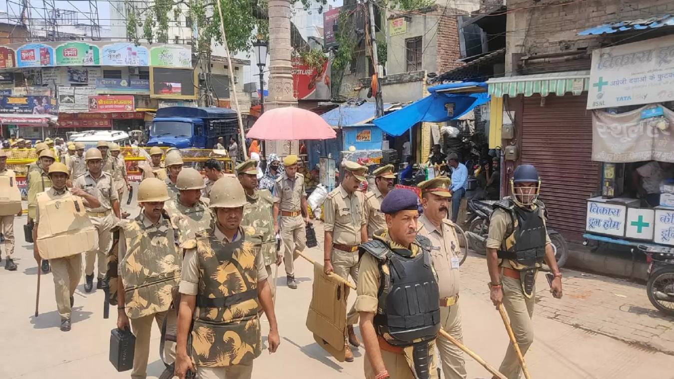 जुमे की नमाज मद्देनज़र मिश्रित आबादी वाले क्षेत्रों में पुलिस प्रशासन अलर्ट