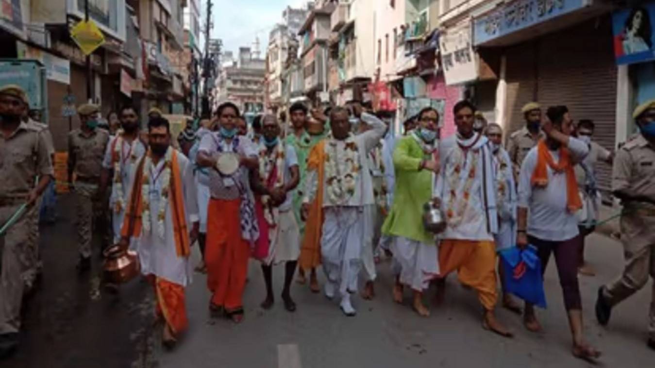 सावन में पहली बार श्रद्धालु गंगा तट से जल लेकर सीधे करेंगे बाबा का अभिषेक, कांवड़ियों के लिए तय होगा अलग मार्ग