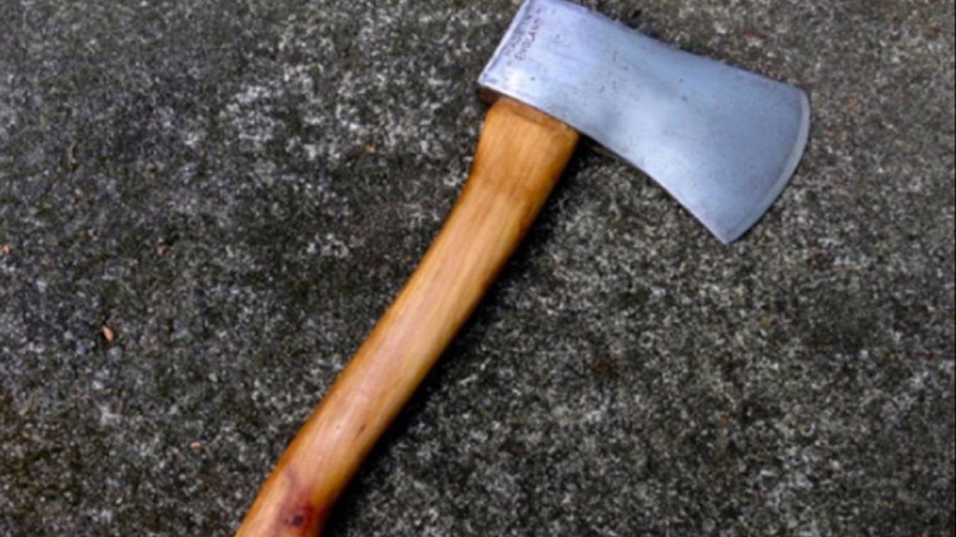 पत्नी से झगड़े के बाद बुजुर्ग मां को बेरहमी से मार डाला, तलाश में जुटी पुलिस