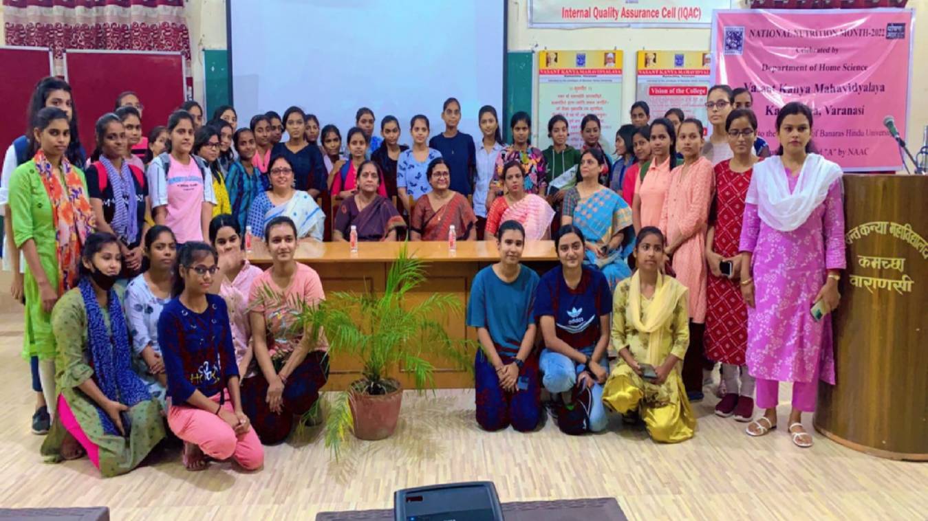 वसंत कन्या महाविद्यालय में राष्ट्रीय पोषण माह पर व्याख्यान का आयोजन 