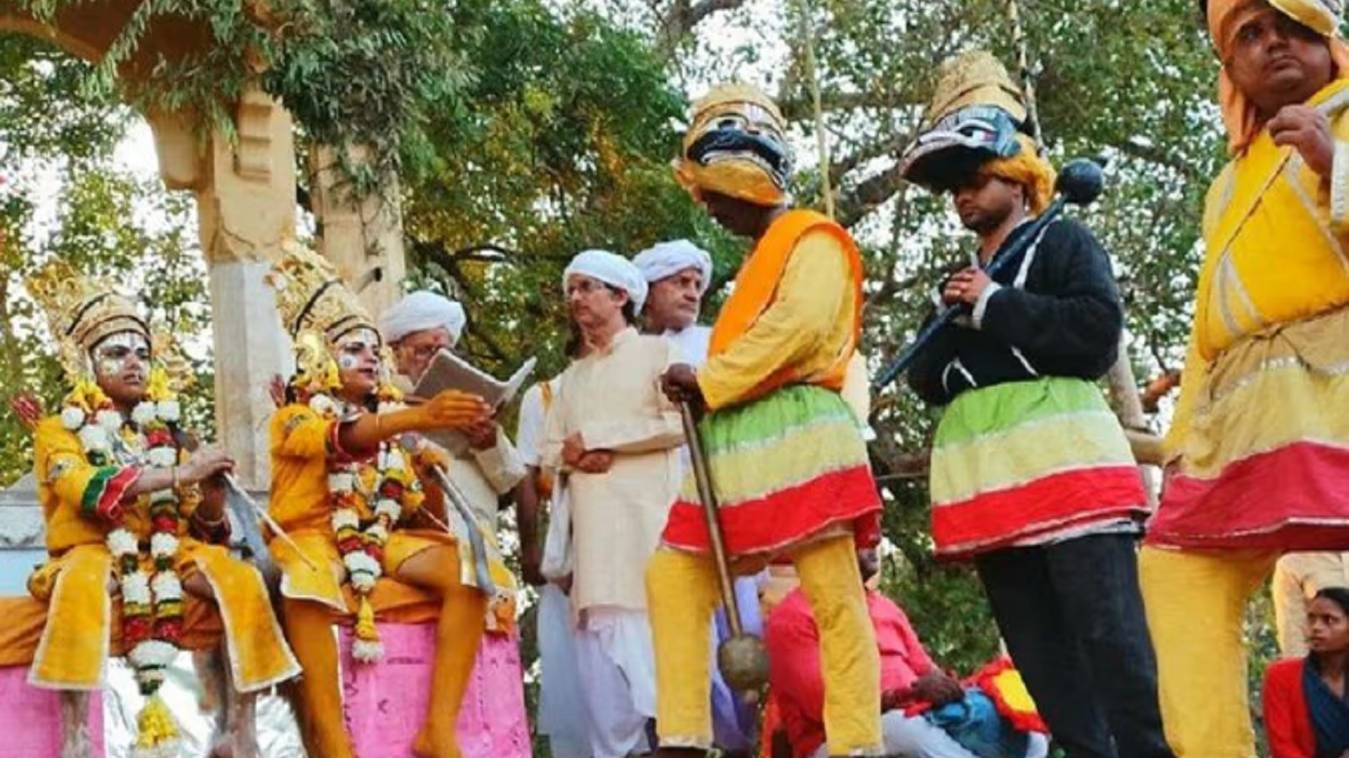 Ramnagar Ki Ramlila: रामलीला के 20वें दिन राम नाम से समुद्र में तैरने लगे पत्थर