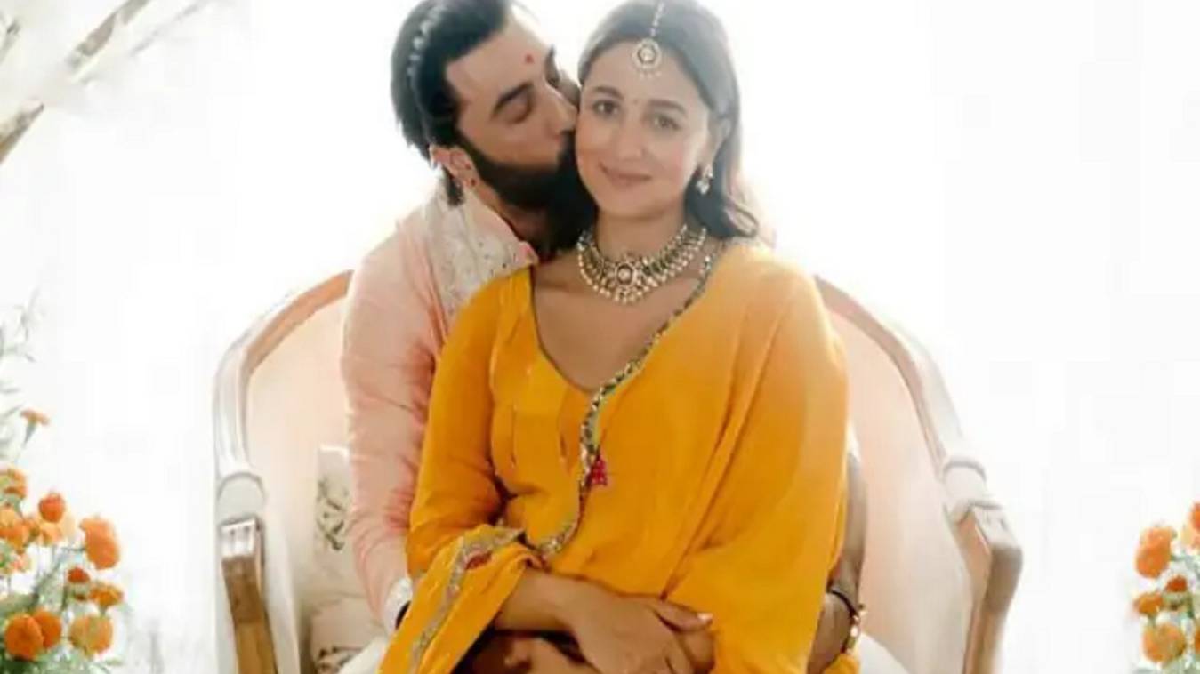 पैटर्निटी लीव पर जाएंगे रणबीर कपूर, पिता बनने तक नहीं साइन करेंगे फिल्म