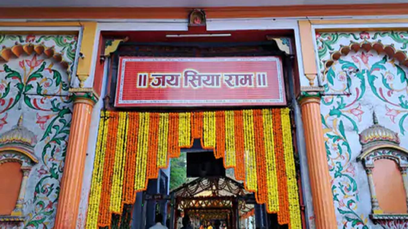 हनुमान जयंती पर काशी के संकटमोचन मंदिर में गूंजा जय श्रीराम, विश्वनाथ धाम में अक्षयवट हनुमान का हुआ भव्य शृंगार