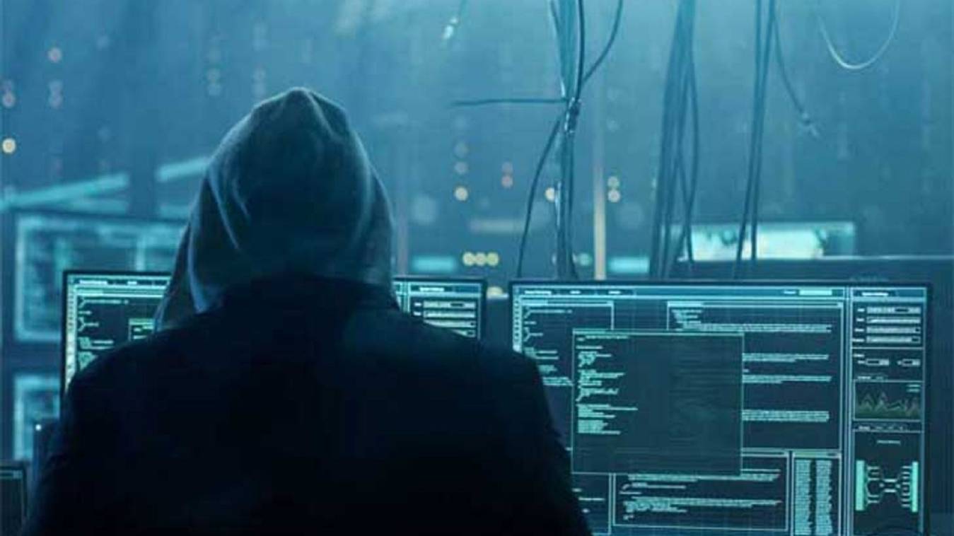 सरकारी नौकरी के नाम पर हासिल किए सारे दस्तावेज, कई बैंकों में खोले फर्जी खाता