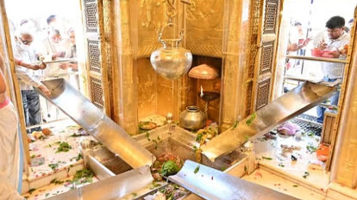  तीन सौ रुपये में कर सकते हैं बाबा विश्वनाथ के सुगम दर्शन 