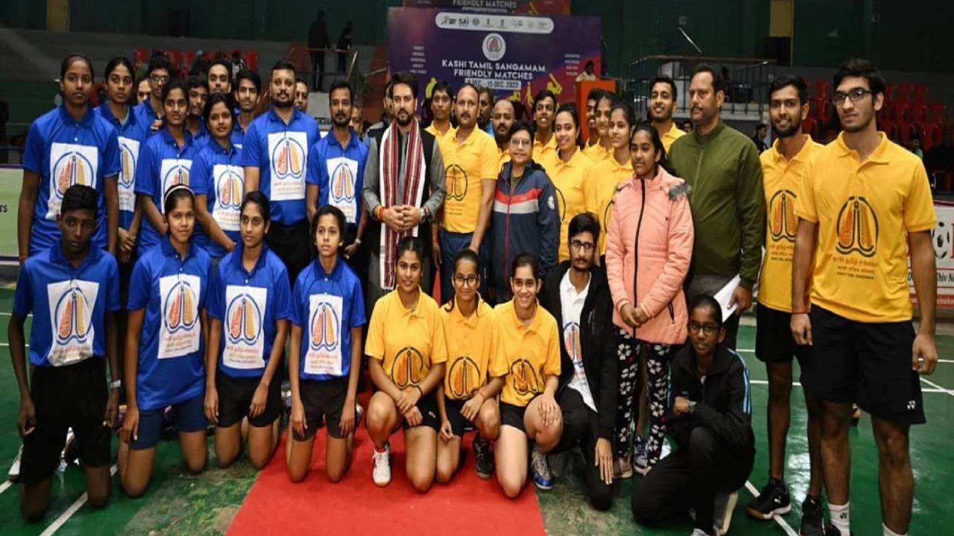 केंद्रीय खेल मंत्री ने किया टेबल टेनिस का उद्घाटन, बाबा दरबार में लगाई हाजिरी