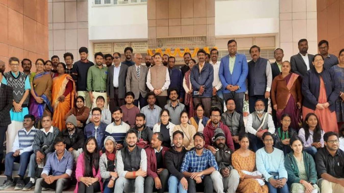 तमिलनाडु के राज्यपाल ने किया बीएचयू के विद्यार्थियों से संवाद