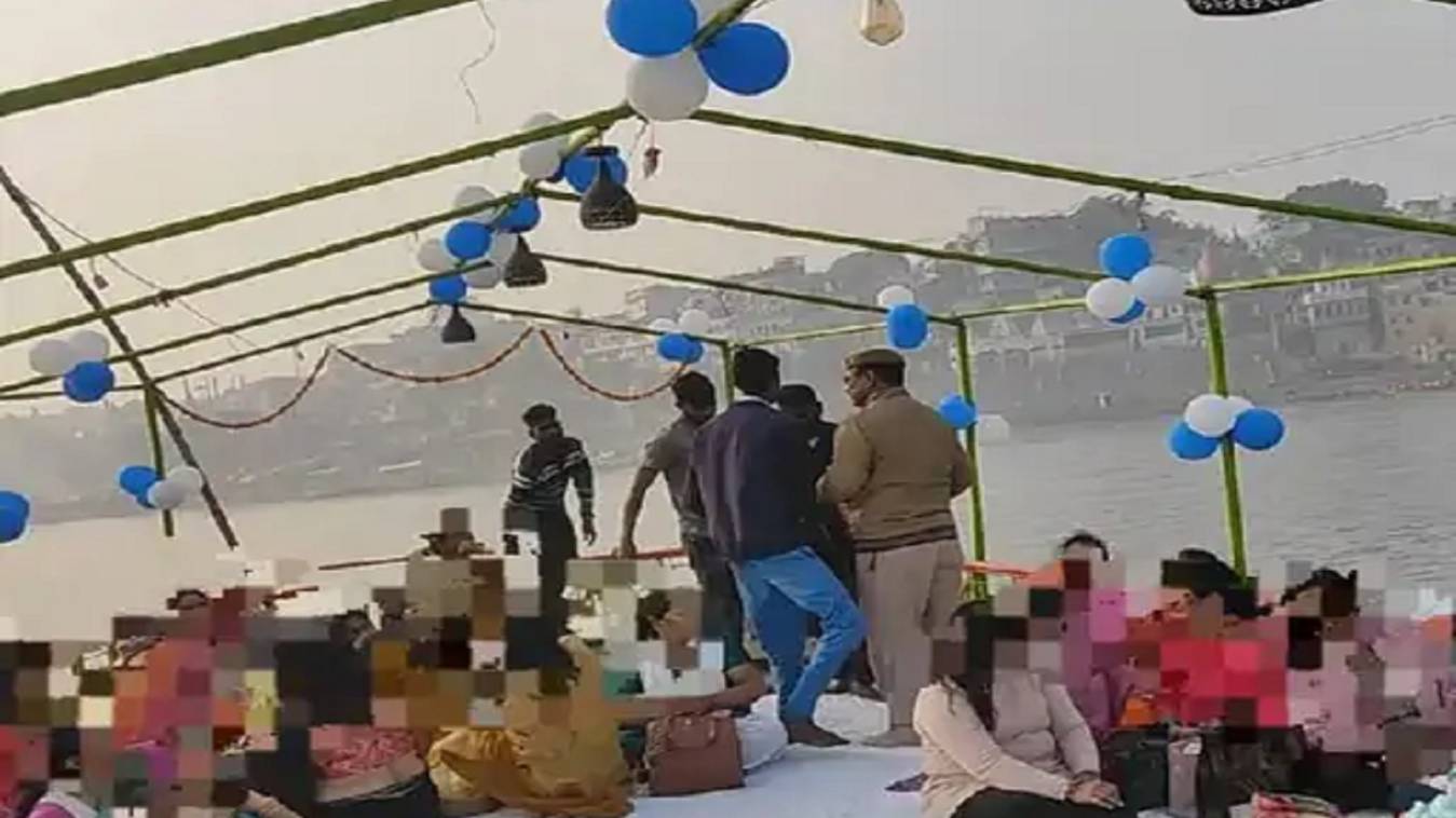 चलती नाव पर DJ बजाकर डांस करना पड़ा भारी, पुलिस ने बोट की सीज, 3 नाविकों पर FIR
