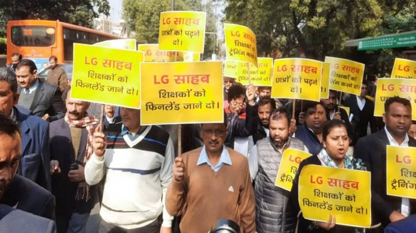 केजरीवाल का LG पर निशाना, फंडिंग रोकने का लगाया आरोप
