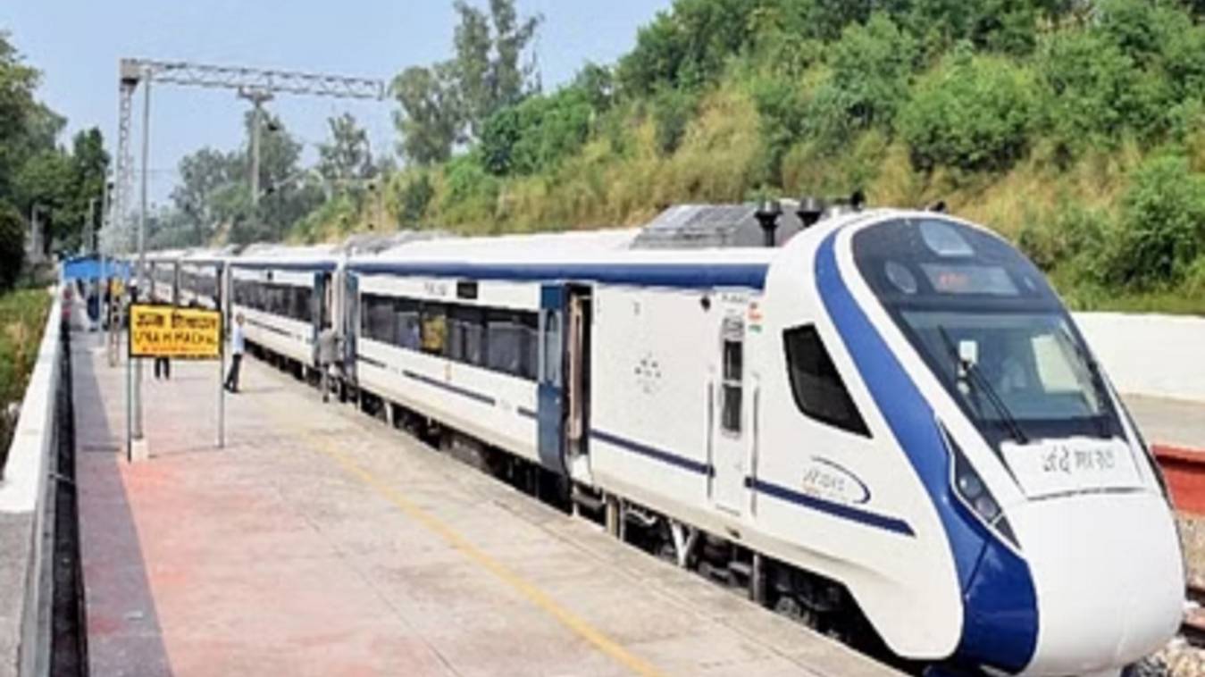 Indian Railways: देश अब वंदे भारत के साथ दौड़ती दिखेगी वंदे मेट्रो ट्रेन