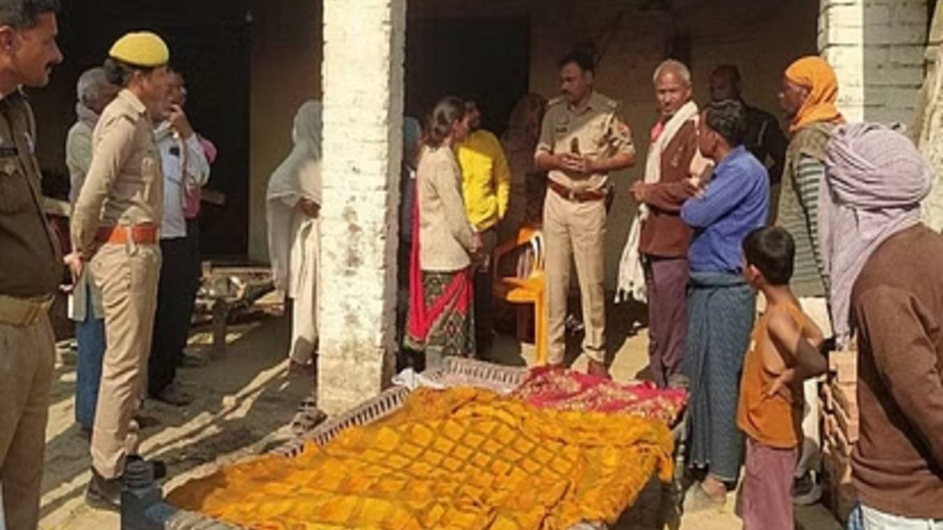 घर के दरवाजे के पास सो रहे व्यक्ति की सिर कूचकर हत्या का प्रयास, पुलिस कर रही जांच-पड़ताल