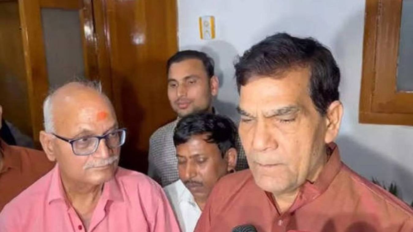 UP: बिजली कर्मियों की हड़ताल खत्म, ऊर्जा मंत्री ने समझौते की सभी बातें लागू कराने का दिया आश्वासन