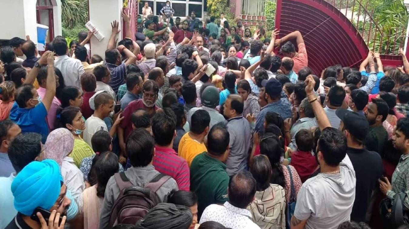 दिल्ली के स्कूल में ईमेल के जरिये मिली 'बम की धमकी', मचा हड़कंप; खाली कराया गया कैंपस