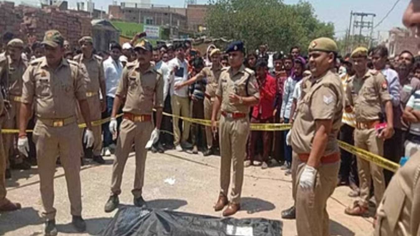 बीए की छात्रा की बीच बाजार गोली मारकर हत्या, तमंचा छोड़ भागे बदमाश