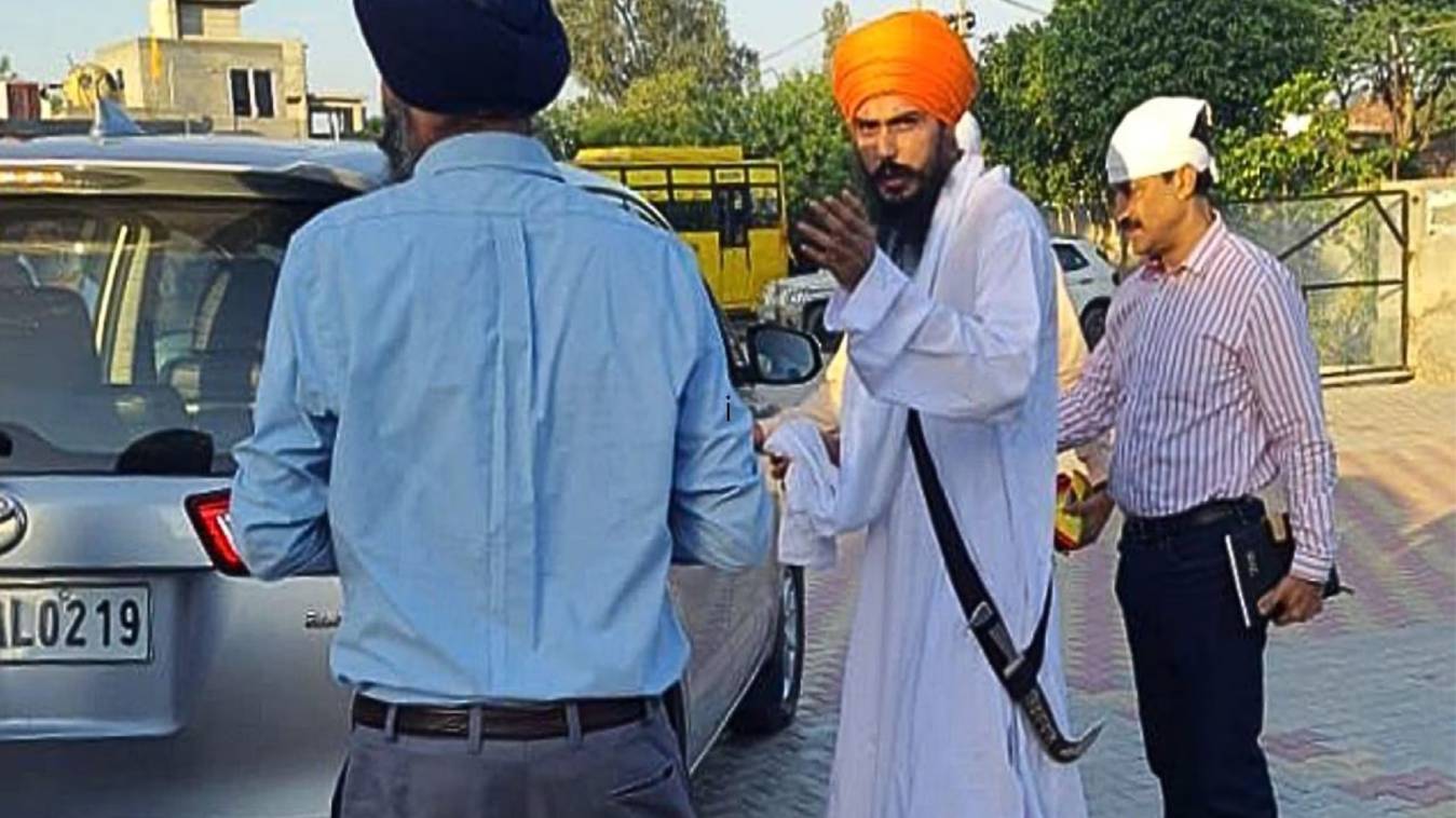  36 दिनों से फ़रार आतंकी अमृतपाल गिरफ्तार, डिब्रूगढ़ भेजा गया 