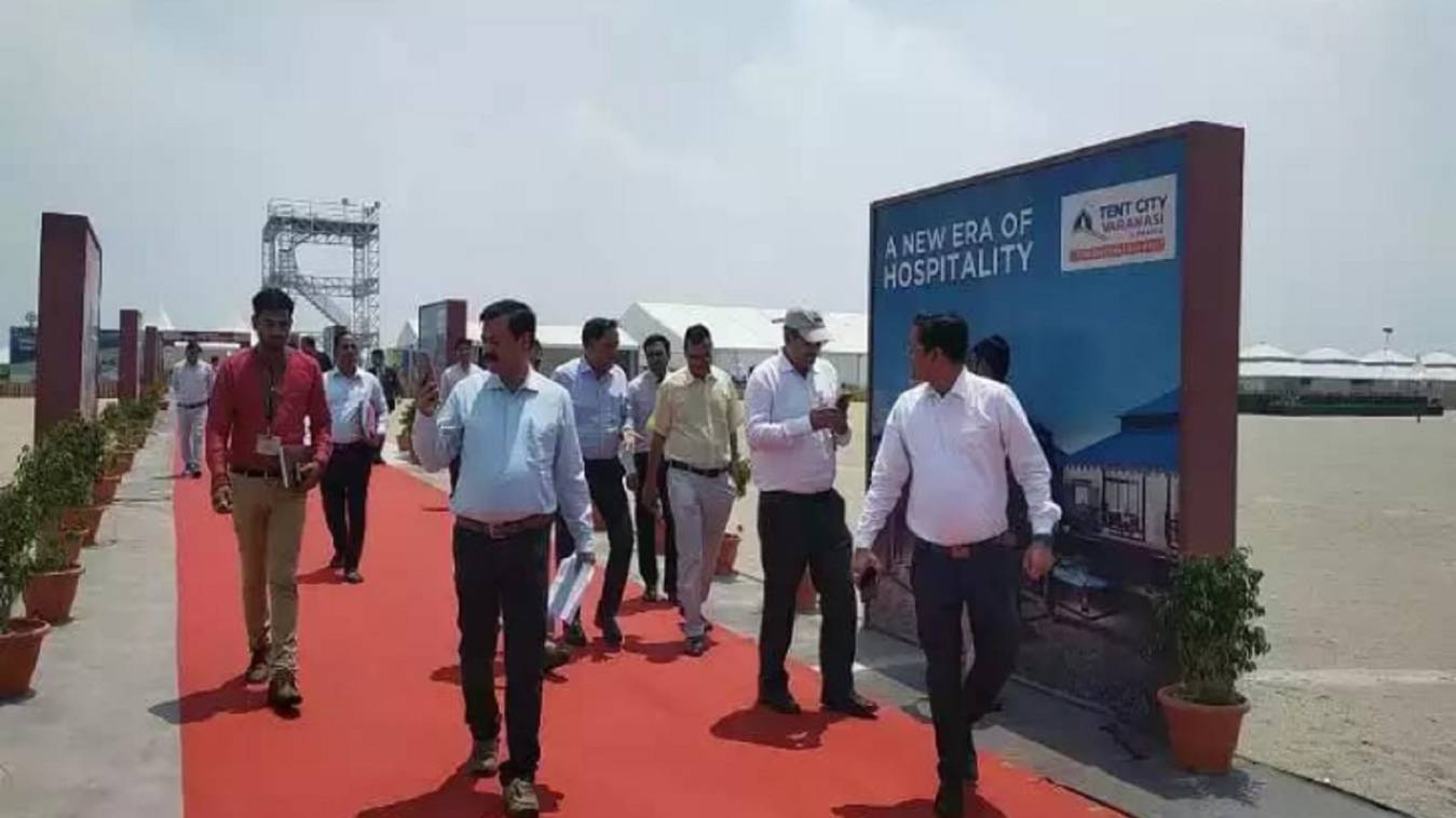 Varanasi : NGT की टीम ने टेंट सिटी संचालकों से मांगी एनएमसीजी की NOC, 20 बिंदुओं पर देना होगा जवाब 