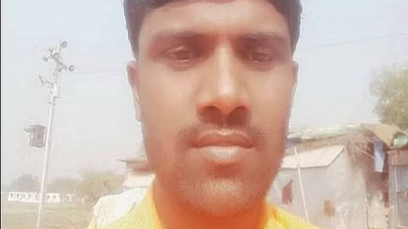 Ballia : टेंट लगाते समय करंट की चपेट में आने से दो झुलसे, मचा कोहराम