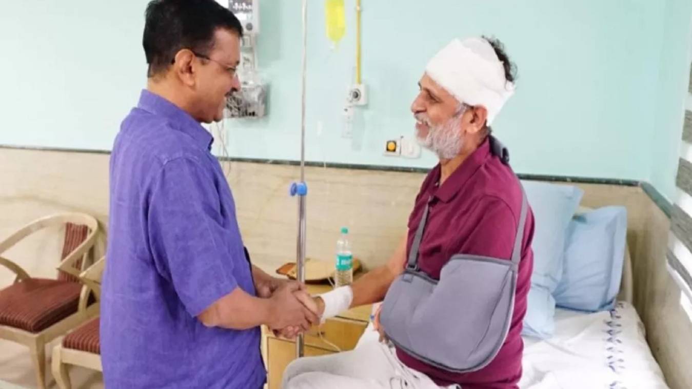 सत्येंद्र जैन से अस्पताल मिलने पहुंचे सीएम अरविंद केजरीवाल