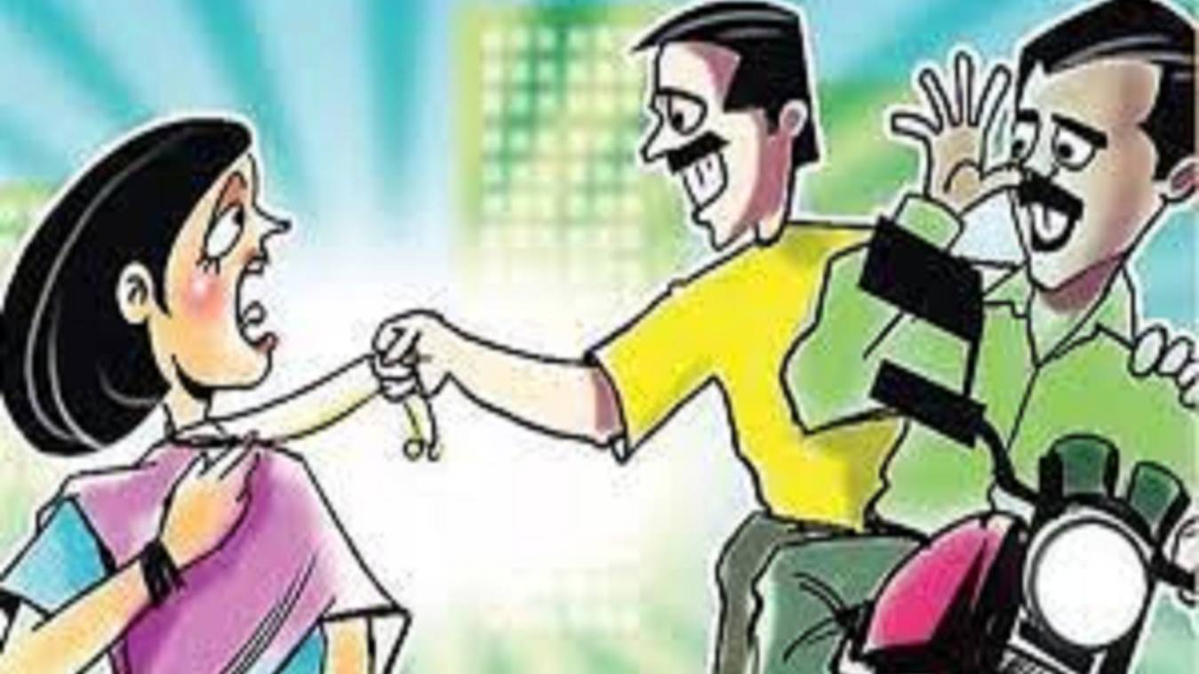 Varanasi Crime: बेखौफ चेन स्नेचरों ने महिला से पूछा पता फिर छीन ली गले की चेन