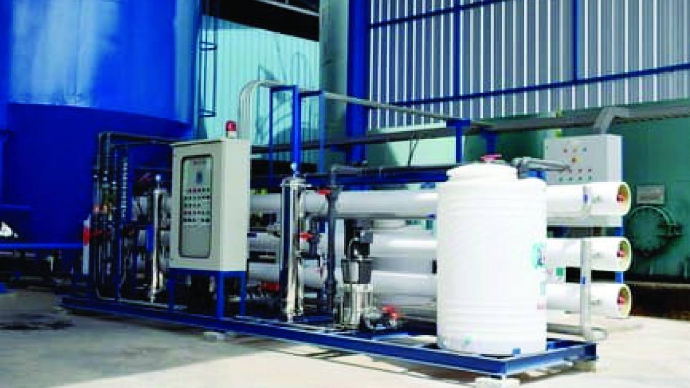 भूजल का दोहन मनमानी, महंगा पड़ रहा आरओ का पानी