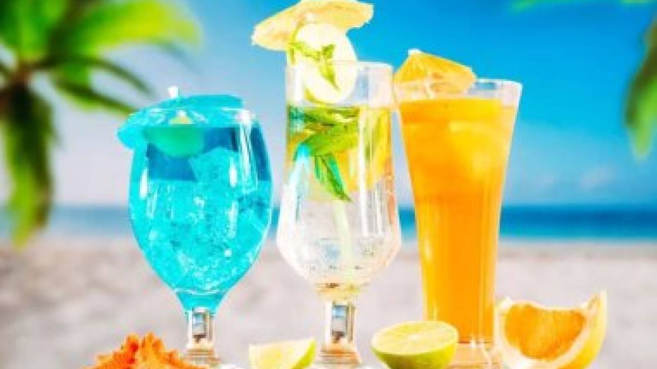 समर स्पेशल : सिर्फ 10 मिनट में बनाएं ये 5 हैल्दी समर ड्रिंक्स, जो आपको रखेंगी कूल