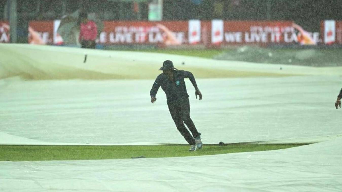 टी-20 विश्व कप: भारत-इंग्लैंड के बीच खेले जाने वाले दूसरे सेमीफाइनल पर बारिश का खतरा