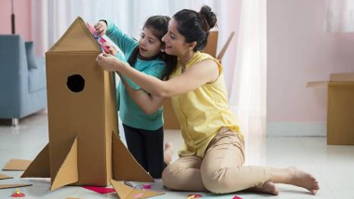 Parenting Tips: अगर आपके बच्चे में है चिड़चिड़ापन तो पिटने से नहीं इन तरीकों से दूर होगा