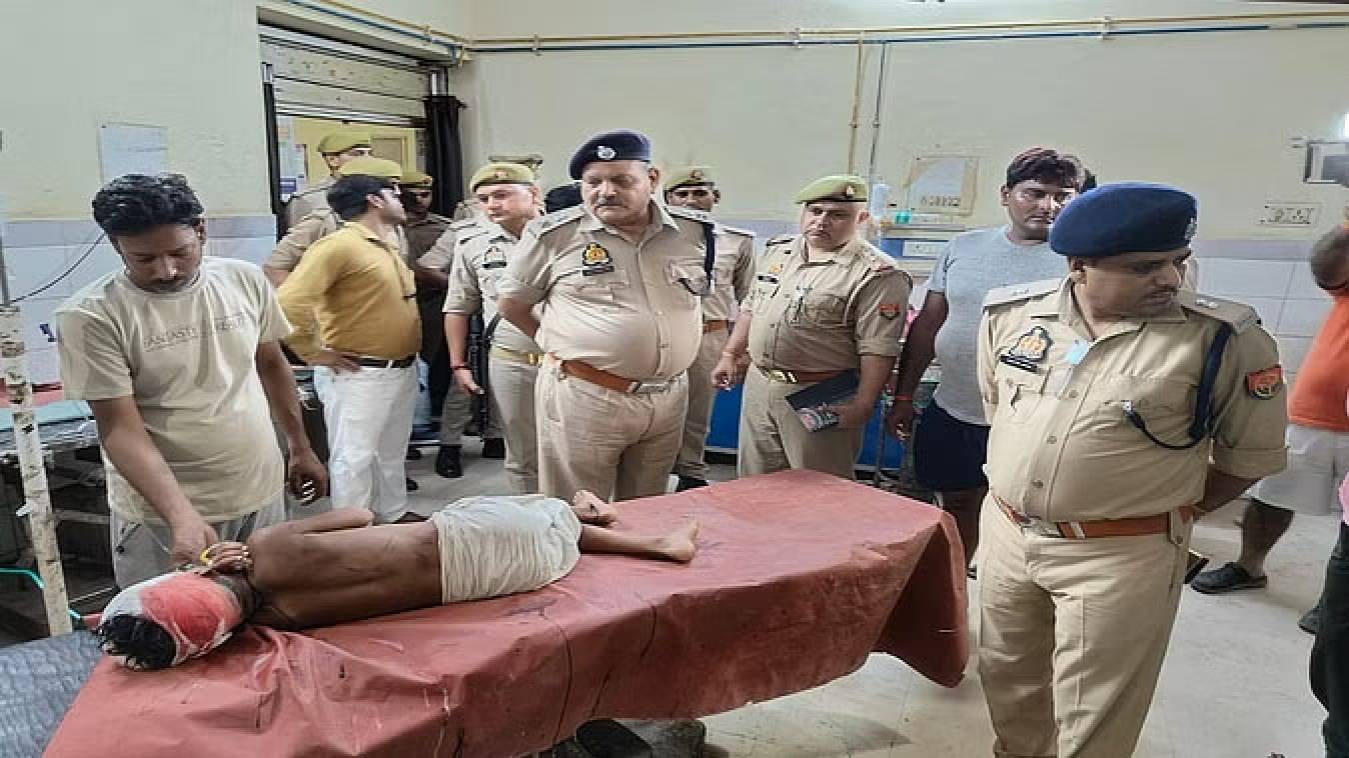 घर का लेंटर गिरने से एक ही परिवार के छह लोग दबे, एक मासूम सहित महिला की दर्दनाक मौत